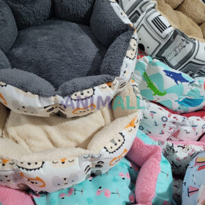 Moises hexagonal peluche almohadon reversible